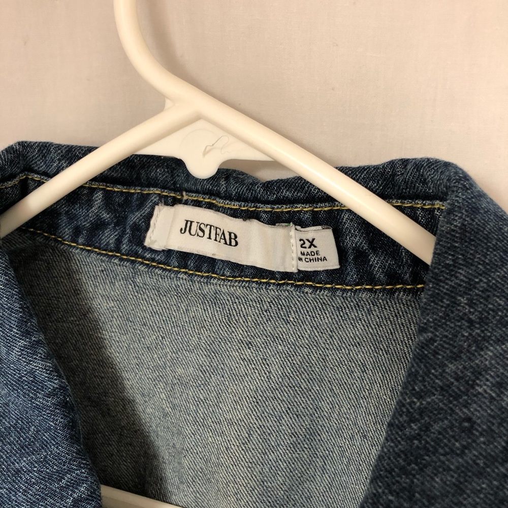 Just Fab Dark Wash Jean Jacket 2X - Picture 3 of 10